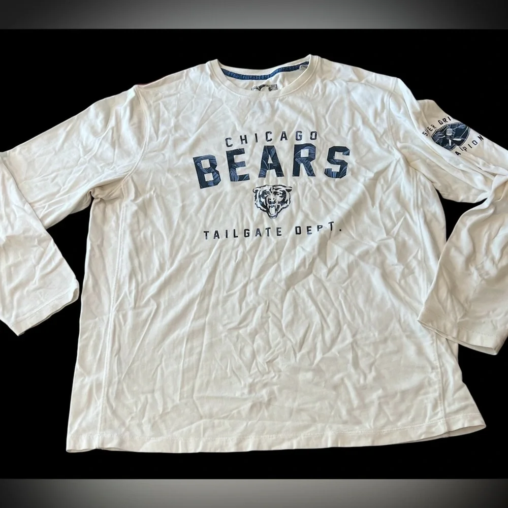 Chicago Bears Graphic Tee - Picture 2 of 7